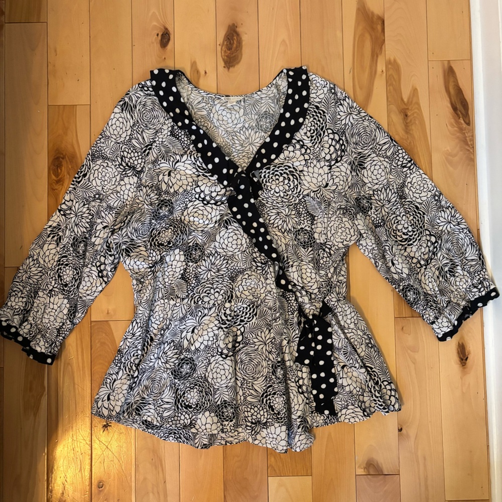 Cato 18/20W Floral Wrap Top